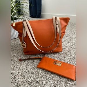 Michael Kors Jet Set Tote w/ Matching Small Zip Clutch